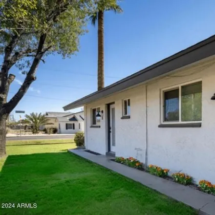 Buy this studio house on 4450 N Longview Ave in Phoenix, Arizona