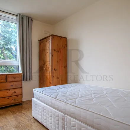 Image 5 - Sidney Road, Stockwell Park, London, SW9 0TP, United Kingdom - Apartment for rent