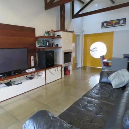 Buy this 3 bed house on Grêmio Desportivo Canto do Rio in Rua Gabriel de Lara, Brooklin Novo