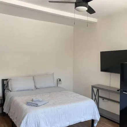 Rent this studio apartment on Tampa