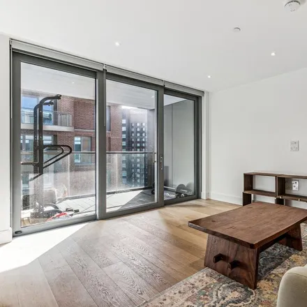 Image 1 - Chartwell House, 4 Prince of Wales Drive, Nine Elms, London, SW11 4FP, United Kingdom - Apartment for rent