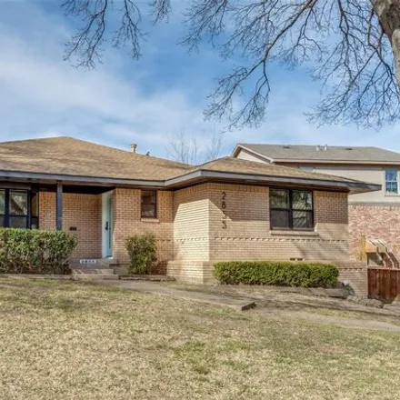 Rent this 3 bed house on 2859 West 9th Street in Dallas, TX 75211