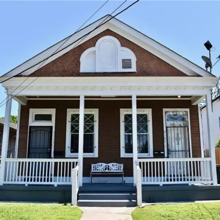 Rent this 3 bed house on 3111 Milan Street in New Orleans, LA 70125