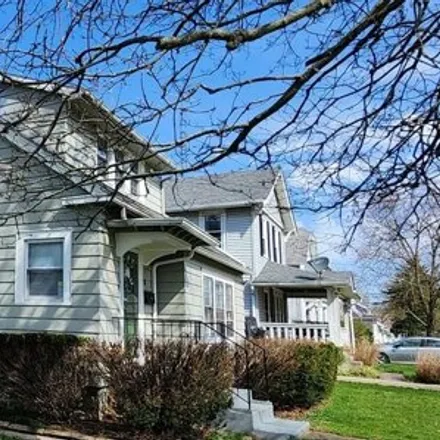 Buy this 3 bed house on 691 Highland Avenue in Mansfield, OH 44903