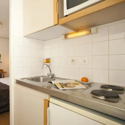 Rent this 1 bed apartment on 10 Avenue Carnot in 44000 Nantes, France