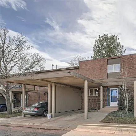 Buy this 4 bed condo on 1524 Greenbriar Court in Boulder, CO 80305