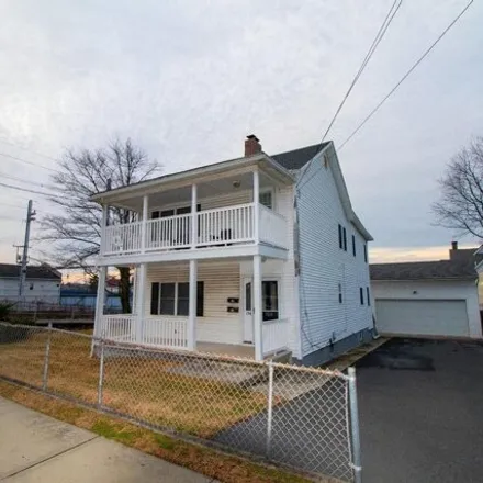 Rent this 3 bed apartment on 196 George Street in South Amboy, NJ 08879