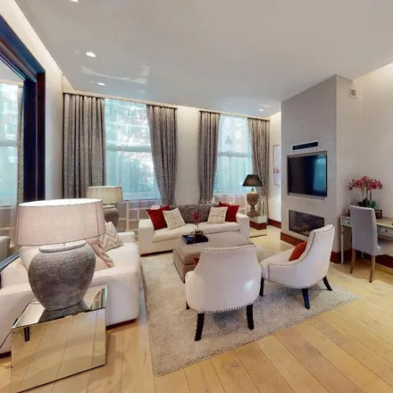 Rent this 6 bed apartment on 18 Rutland Gate in London, SW7 1AY