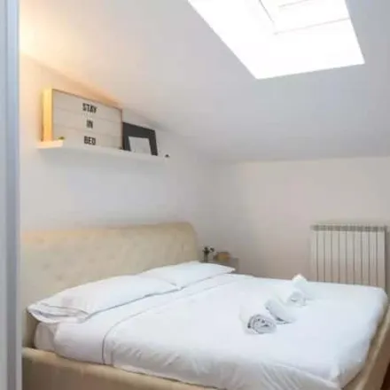 Rent this 2 bed apartment on Via Valsugana in 20139 Milan MI, Italy
