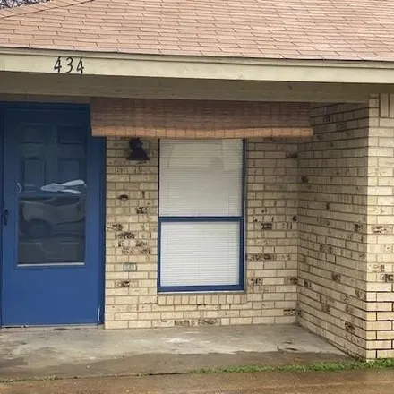Rent this 2 bed house on 524 Northwest 23rd Street in Grand Prairie, TX 75050