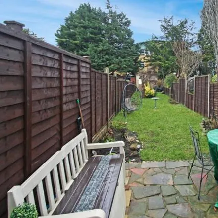 Image 7 - 17 New Road, Runnymede, TW18 3DJ, United Kingdom - Townhouse for sale