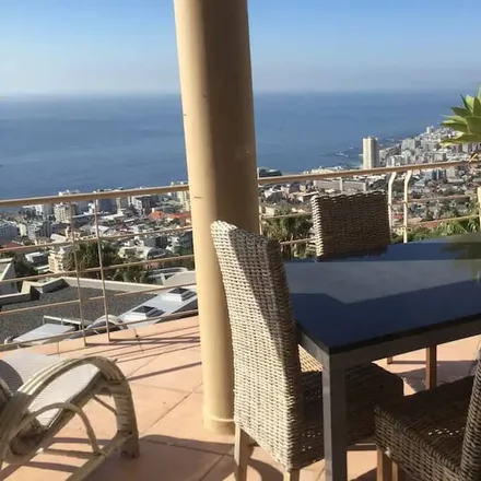 Rent this 3 bed apartment on Fresnaye in Cape Town, 8005
