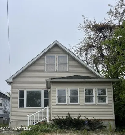 Buy this 2 bed house on 441 Hoyt Street in Long Branch, NJ 07740