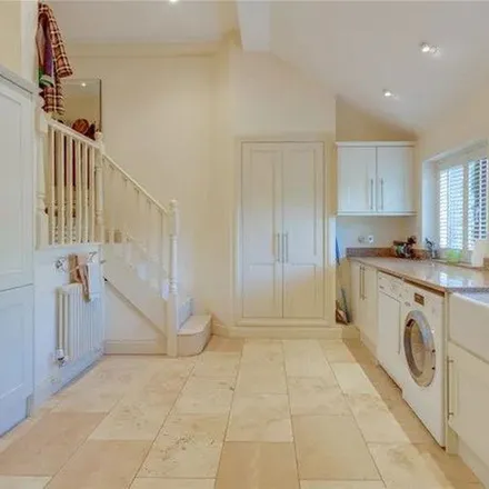 Rent this 5 bed apartment on Grimwade Avenue in London, CR0 5DG