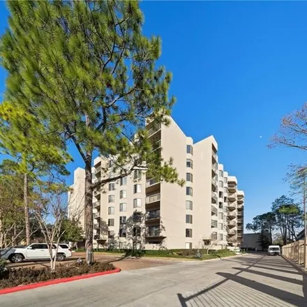 Image 2 - Woodway Place, 661 Bering Drive, Houston, TX 77057, USA - Condo for sale