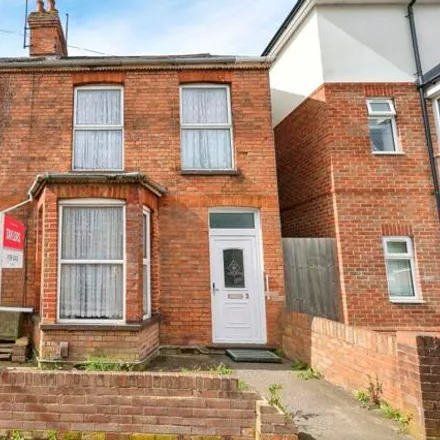 Buy this 3 bed duplex on Empress Road in Luton, LU3 2RE