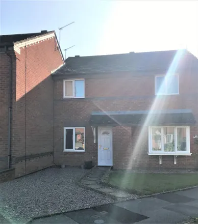 Rent this 2 bed townhouse on unnamed road in Alcester, B49 6AF