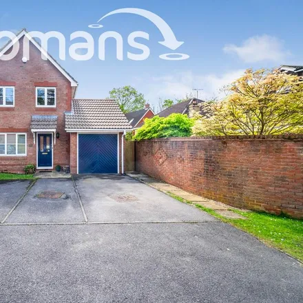 Rent this 3 bed house on Gadd Close in Wokingham, RG40 5PQ
