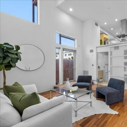 Image 2 - 1166 North Formosa Avenue, West Hollywood, CA 90046, USA - Townhouse for sale