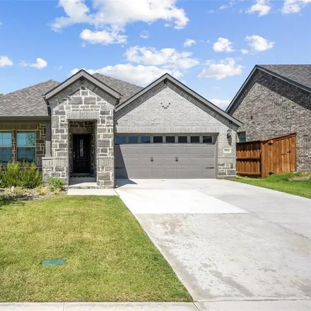 Buy this 3 bed house on 998 Willow Way in Benbrook, TX 76126