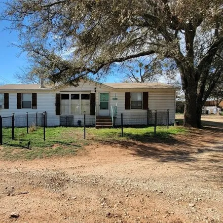 Buy this studio apartment on Lakeview Loop in Coke County, TX