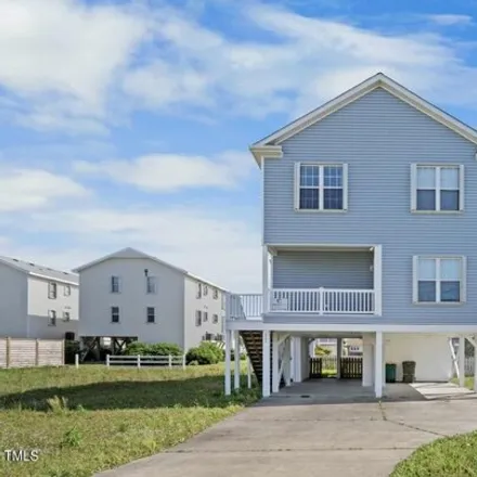 Buy this 4 bed house on 103 Hanby Avenue in Hanby Beach, Kure Beach