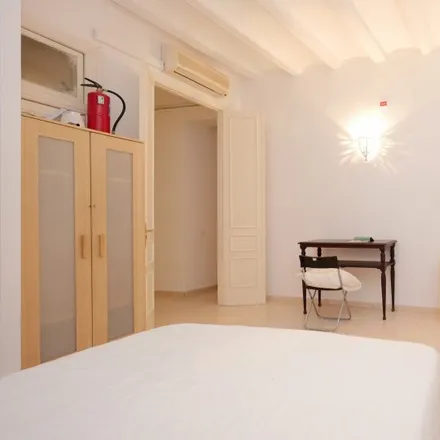 Image 3 - Carrer dels Tallers, 15, 08001 Barcelona, Spain - Room for rent