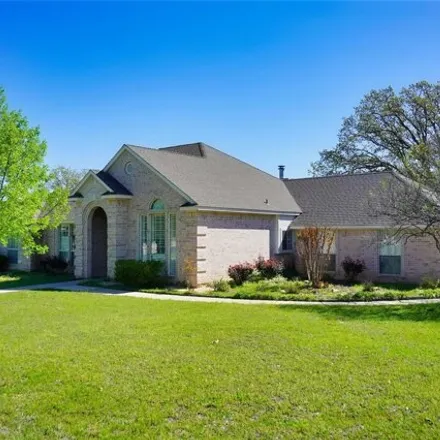 Image 3 - 2222 Dry Creek Avenue, Bridgeport, TX 76426, USA - House for sale