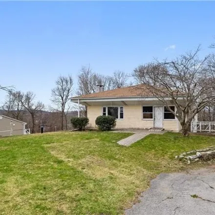 Buy this 5 bed house on 111 North Brewster Road in Brewster Hill, Southeast
