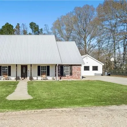 Buy this 2 bed house on 25095 Blood River Road in Springfield, Livingston Parish