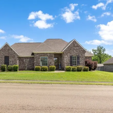Buy this 3 bed house on 169 Trailbridge Bend in Madison County, MS 39046