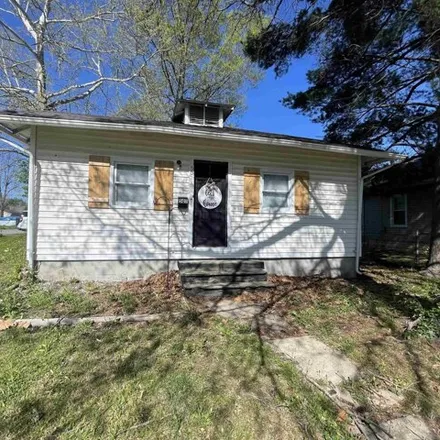 Buy this 2 bed house on Tyler Street in Herrin, IL 62948