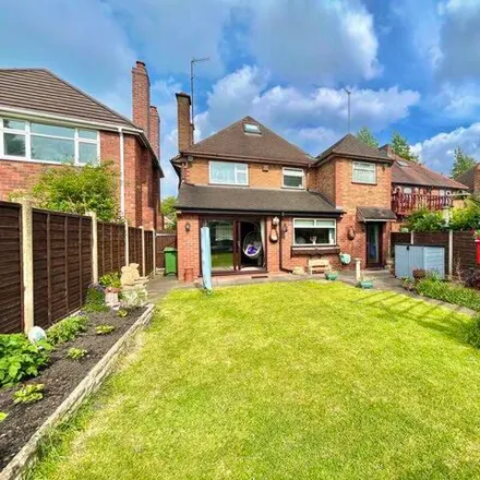 Image 2 - Saint Peters Rd / Windsor Crescent, St. Peter's Road, Dixons Green, DY2 9HN, United Kingdom - House for sale
