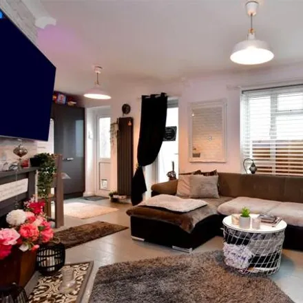 Buy this 3 bed house on 120 Bexhill Road in Brighton, BN2 6QA