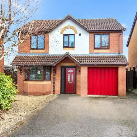 Rent this 4 bed house on Chatsworth Drive in Wellingborough, NN8 5FB