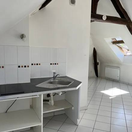 Image 3 - 36 Rue Jeanne d'Arc, 45000 Orléans, France - Apartment for rent