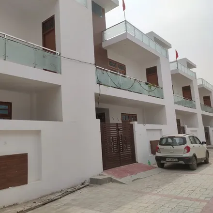 Buy this 2 bed house on unnamed road in Lucknow District, बड़ा भरवांरा - 226010