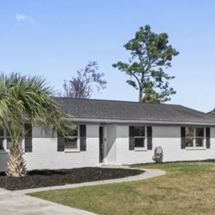 Image 1 - 373 Bell Circle, Lynn Haven, FL 32444, USA - House for sale