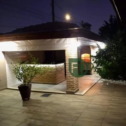 Buy this 3 bed house on Rua Trindade in Parque Universitário, Americana - SP