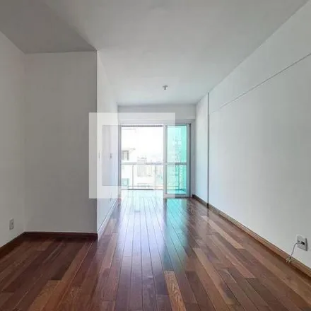 Buy this 4 bed apartment on Escola Estadual Repuplica do Peru in Rua Coração de Maria 25, Méier