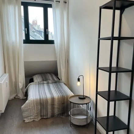 Rent this 3 bed apartment on Dorotheenstraße 73 in 40235 Dusseldorf, Germany