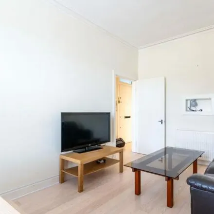 Rent this 2 bed apartment on London Road in City of Edinburgh, EH8 7AE