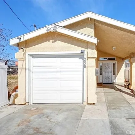 Image 2 - 1264 North Wilmington Boulevard, Los Angeles, CA 90744, USA - House for sale