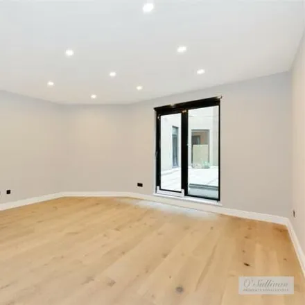 Image 4 - Argos, Point W Access Road, London, W8 5JH, United Kingdom - Apartment for sale