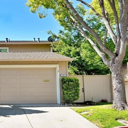 Buy this 3 bed townhouse on 121 Sand Wedge Pl in Walnut Creek, California
