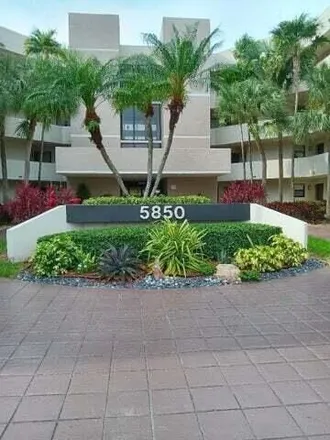 Buy this 3 bed condo on unnamed road in Palm Beach County, FL 33486