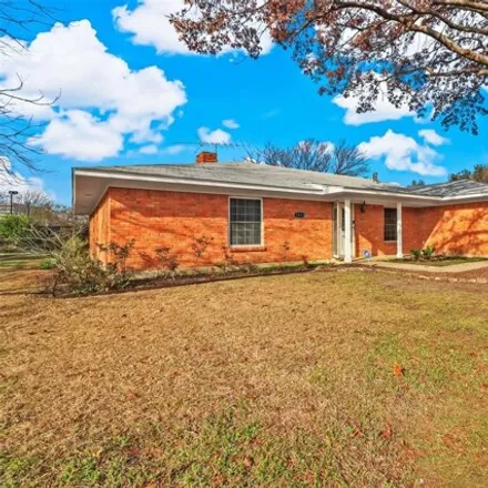 Buy this 4 bed house on 7033 Creek Bend Road in Dallas, TX 75252