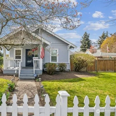 Buy this 3 bed house on 711 7th Avenue Northwest in Puyallup, WA 98371
