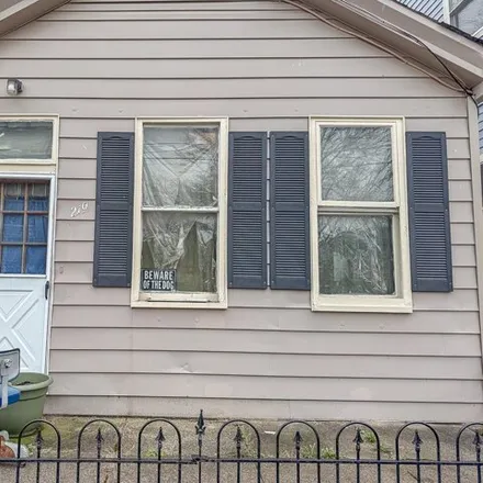 Buy this 1 bed house on 229 Trevor Street in Covington, KY 41011
