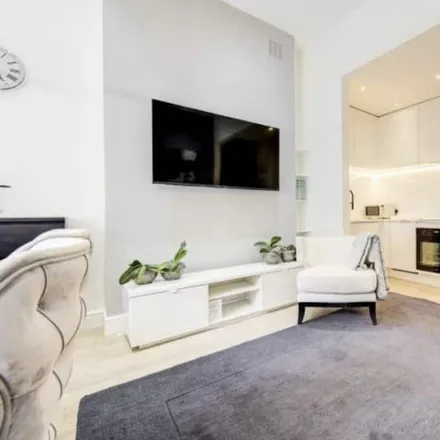 Rent this 2 bed apartment on London in SW5 9JZ, United Kingdom